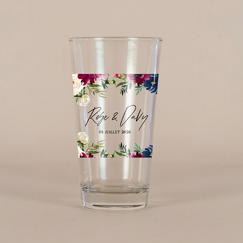 Verre à bière de mariage Belladone à personnaliser