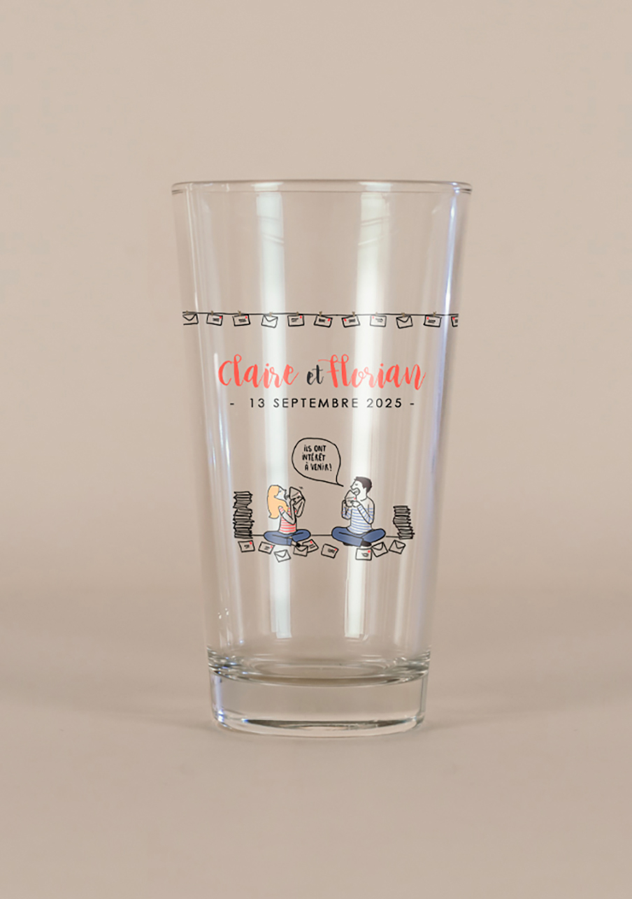 Des verres à bière invitations imprimés pour votre mariage