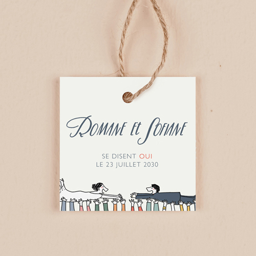 Étiquette carrée de mariage Crowd Surfin à personnaliser