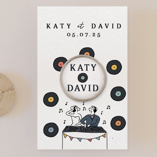 Pin's :univers de mariage Djs à personnaliser