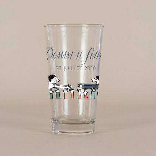 Verre à bière de mariage Crowd Surfin à personnaliser